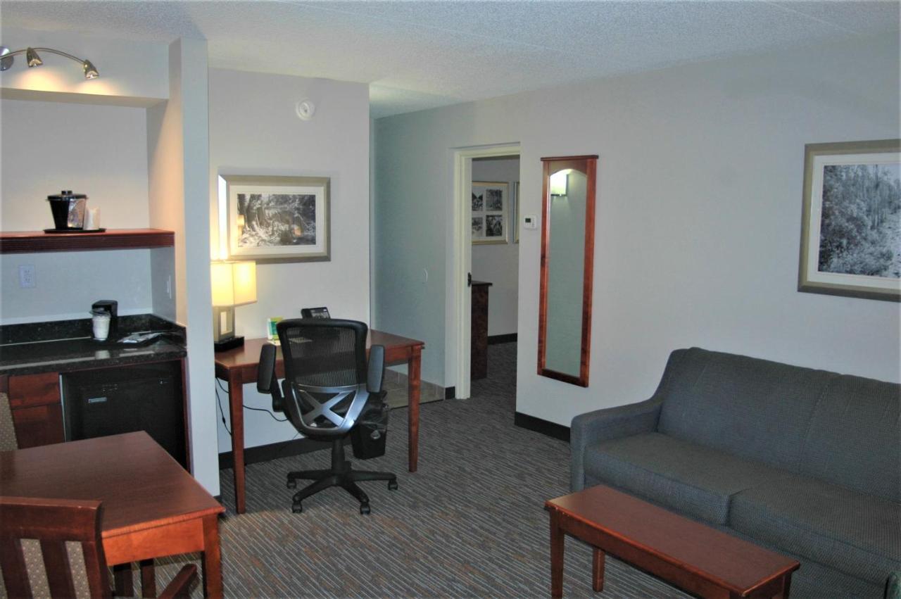 Wingate By Wyndham Valdosta/Moody Afb Hotel Exterior photo